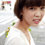 《ギャル》 令和のセンズリ交渉ナンパ 5 開店前のショップで時間を持て余していたショートカットの可愛らしい女性に「センズリ見ませんか？」と声かけたらドン引きしつつも交渉成功！ホテルでセンズリ鑑賞会を開いて勢いでSEX交渉もGET！しっかりとハメ撮りしてきましたw 『FANZA』