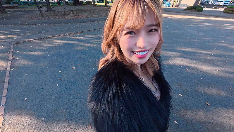 《ギャル》 変態巨乳ビッチに逆ナンされて圧倒的臨場感でキンタマがバカに...