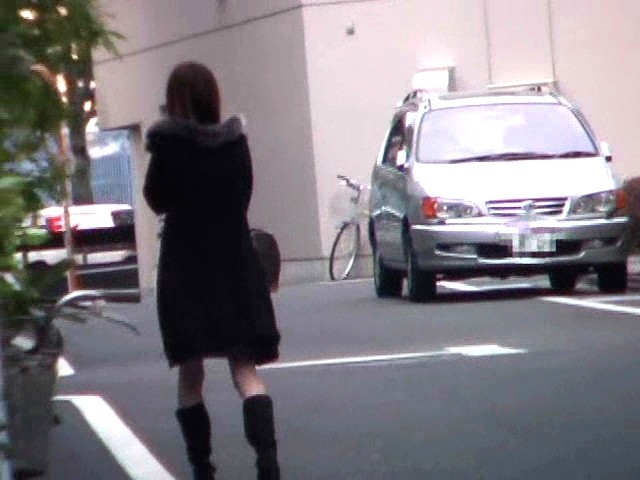 《ギャル》 ウマそうな素人ギャルを尾行して！自宅へアポなし中出しレ●プ...