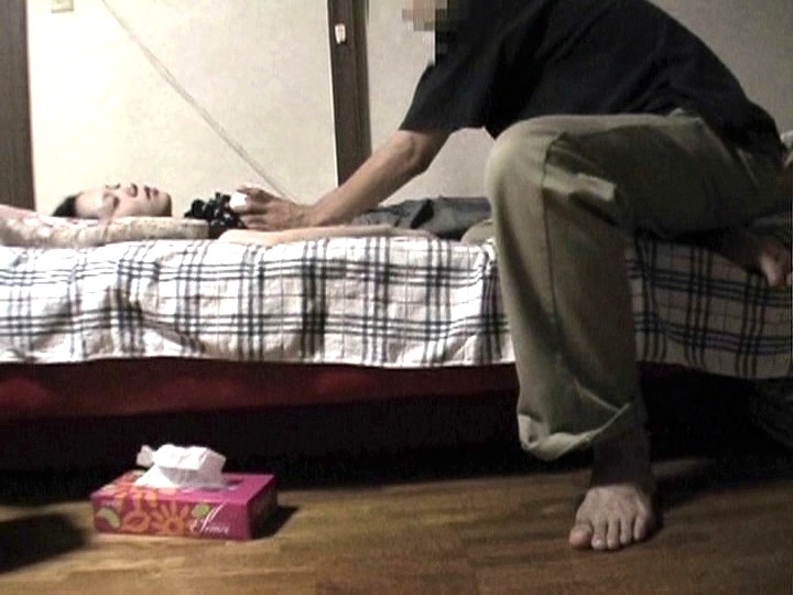 《ギャル》 酔いつぶれてお持ち帰りされた女 03 『FANZA』