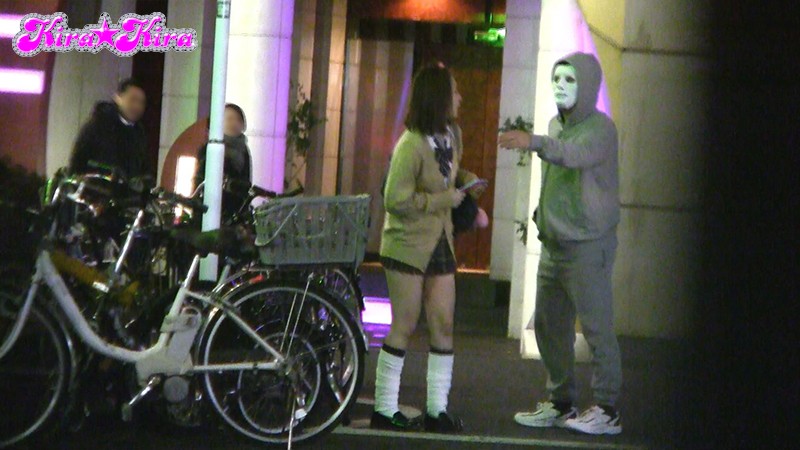 《ギャル》 大嫌いなオヤジ相手なのに大量潮吹き！絶対にイクって認めない...