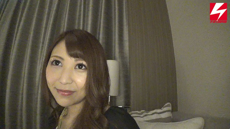 《ギャル》 都会に憧れ上京 田舎じゃエッチ三昧のヤリマンお姉さんは、シ...