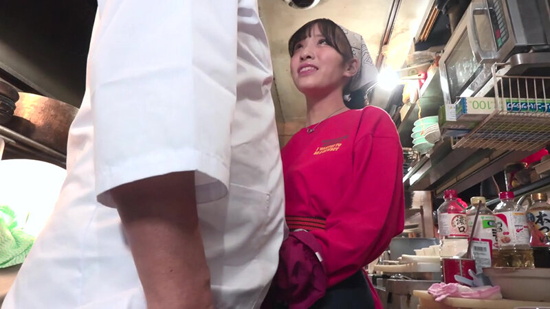 《ギャル》 爆盛りギャル中華美人姉妹が腕を振るう行列がすごい街中華の日...