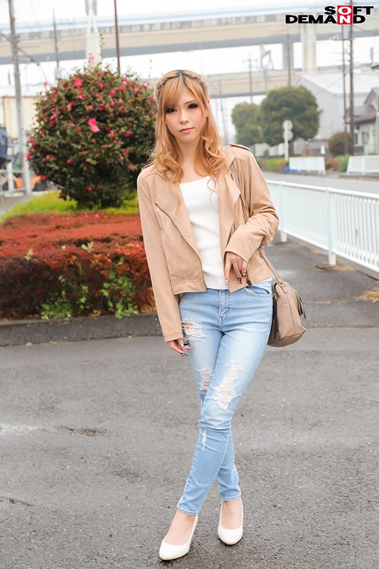 《ギャル》 小悪魔関西弁スレンダーギャルが巨ちんを素股！ 激エロ腰テク...