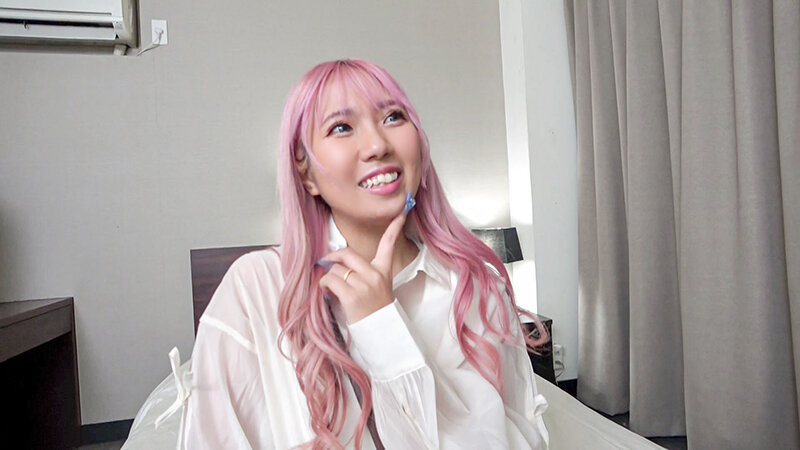 《ギャル》 SNSでナンパした美人人妻が、旦那以外の身体に興奮してドエ...