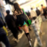 《ギャル》 【ハロウィン2025 プリ尻パリピギャル】光るヒップで渋谷を制圧！蛍のように舞うスレンダー美女降臨！！止まらないテンションでデカチン食べ比べダブルフェラ！中出し＆顔射でHappy Halloween♪【ハロウィンナンパ】【なつみ】 夏海 『FANZA』