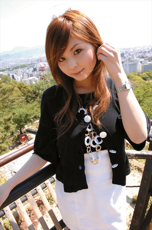 《ギャル》 地元で有名なヤリマンビッチGALを探し出し顔出しハメ撮り！...