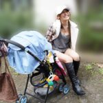 《ギャル》 ベビーカーを押しながらラブホテルに入る援交ギャル妻は騎乗位で生ハメしながら手コキをする凄テク★クソビッチ ひなさん 21歳 『FANZA』