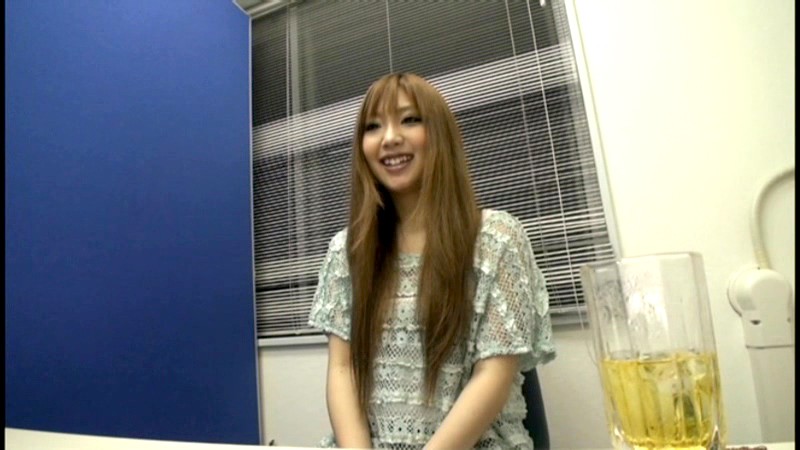 《ギャル》 ショップ店員 フリーターギャルまき 『FANZA』