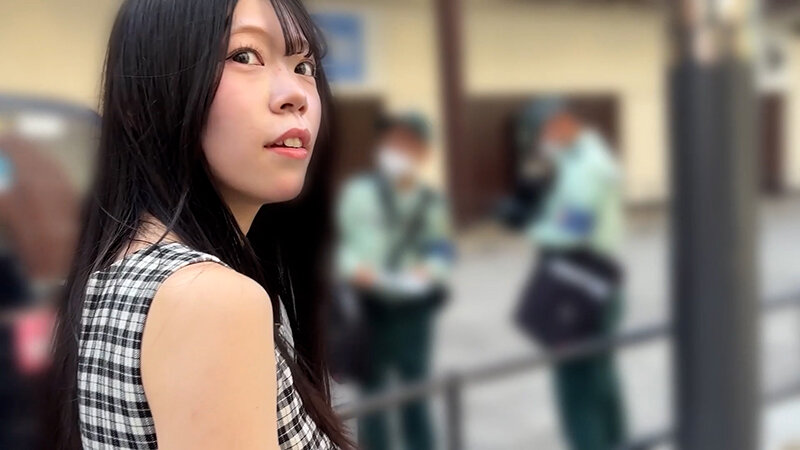 《ギャル》 お目目ぱっちり黒髪ギャルがM男に濃厚鼻フェラ 『FANZA...