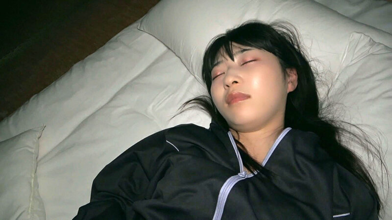 《ギャル》 憧れの女に深夜のエロ行為をかける！一方的な想いに汚される乙...