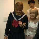 《ギャル》 タイプの違うギャルを並べてお楽しみ！中年オヤジのイチャイチャ乱行！ 『FANZA』