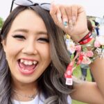 《ギャル》 2度見しちゃうほど可愛い野外フェスに夢中な金髪黒ギャル 亜美ちゃん19才 『FANZA』
