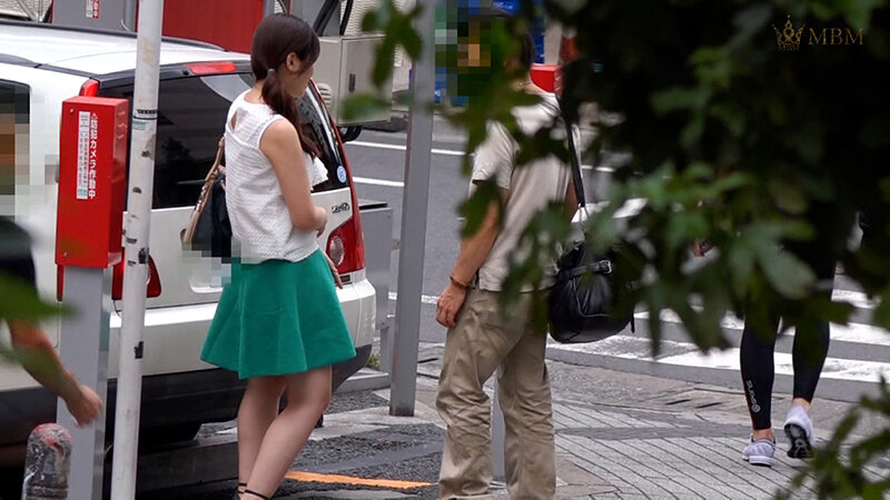 《ギャル》 街で見かけた服の上からでも巨乳とわかる美形ちゃんをナンパし...