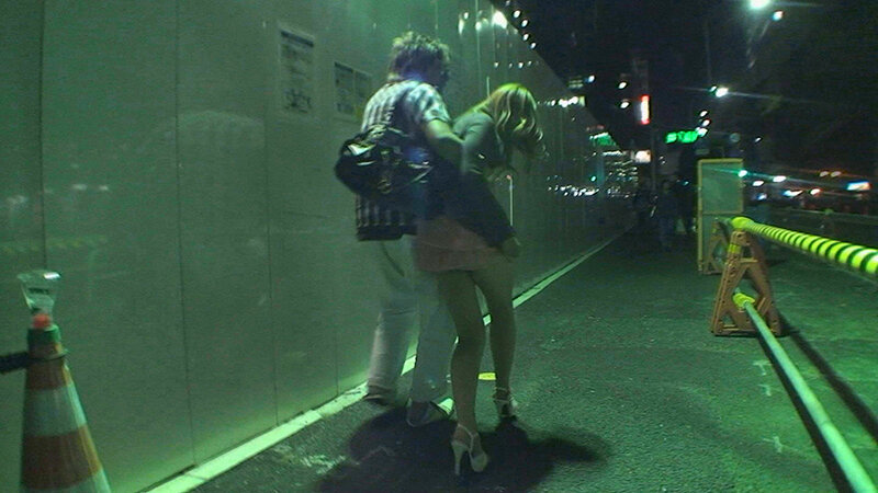 《ギャル》 エロぃぃeeeee強●和姦 終電逃したギャルはオジサンでも...