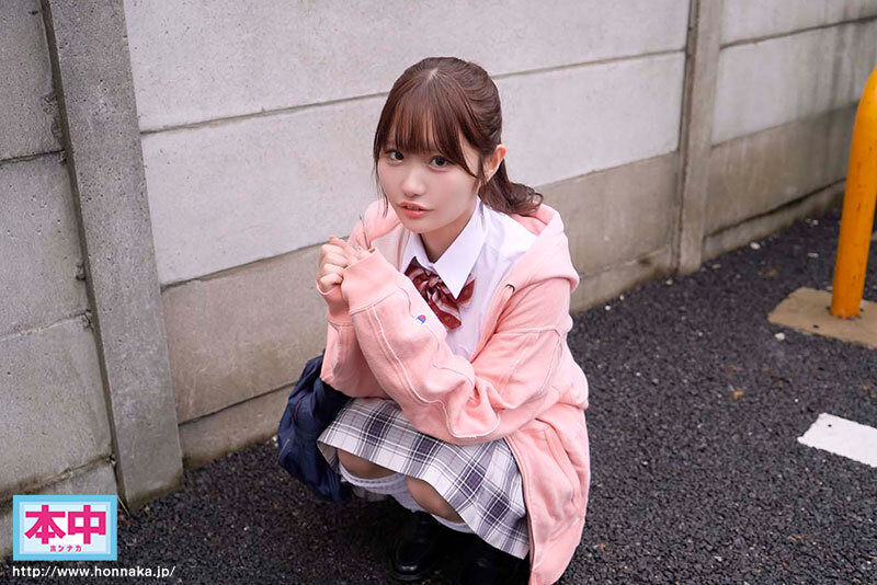 《ギャル》 「先生、ウチを孕ませて？」耳元で背徳ささやき中出し懇願する...