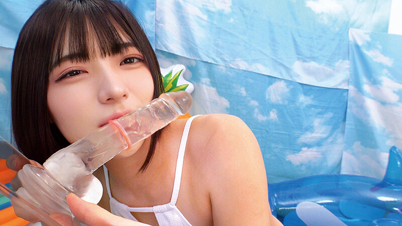 《ギャル》 ビキニ姿が眩しい水着ギャルが【お口だけでコンドーム装着】 ...