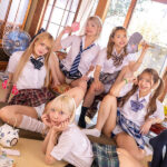 《ギャル》 家出ギャルたちのたまり場になっている田舎のじぃちゃん家でハーレム乱交！ボケたじぃちゃんを見舞いに行くと、家出ギャルたちのたまり場に！しかも胸チラ＆パンチラを見せつけられてじぃちゃんはご満悦！寄生ギャルたちを追い出したいけど標的にされるボクのチ○ポ！ 『FANZA』