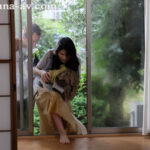 ＜熟女＞ 記録的豪雨、帰宅難民になった夫、暴風雨のように荒々しく求め合う義理の母子。 春谷美雨 【FANZA】