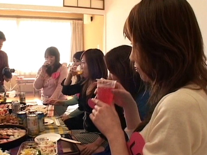 ＜熟女＞ ガチンコ 人妻合コン Part5 【FANZA】