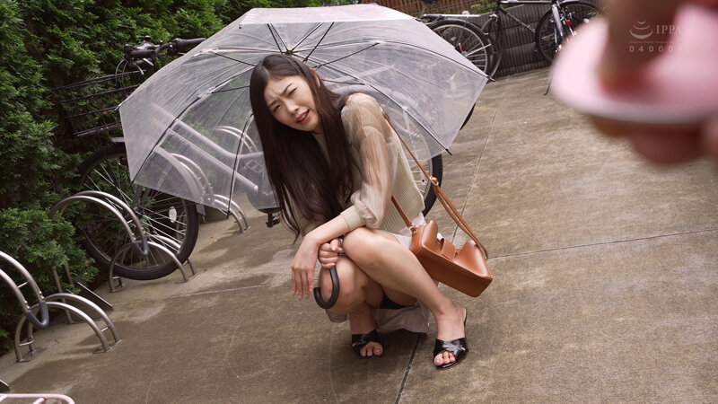 ＜熟女＞ 恥辱、陵●、とびっこ装着・繁華街デート！10 小松杏 【FA...