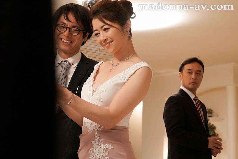 ＜熟女＞ 会社も、妻も、奪われた―。社長夫人NTR 北条麻妃 【FAN...