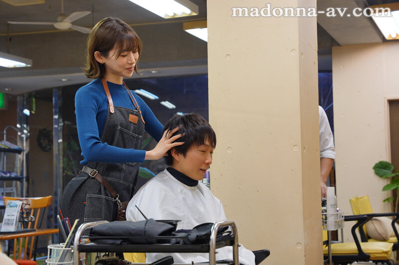 ＜熟女＞ 「アナタだけの特別サービスですよ…？」 人妻美容師の誘惑 夫...