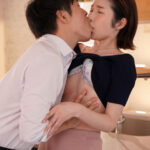 ＜熟女＞ マドンナ専属 第2弾！！中出し解禁！！ 夫の親友に孕ませられた私 上戸まり 【FANZA】