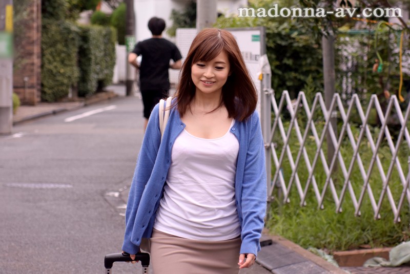 ＜熟女＞ 母の友人 新山沙弥 【FANZA】