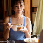 ＜熟女＞ 謹慎中で性欲を持て余した男を誘惑する爆乳妻 何回イっても果てない…真夏の絶倫汗ダク性交 天海つばさ 【FANZA】