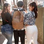 ＜熟女＞ Wデカ尻おばさんに連れていかれてケツ肉圧迫挟み撃ちハーレム中出し！！ 弥生みづき・美園和花 【FANZA】