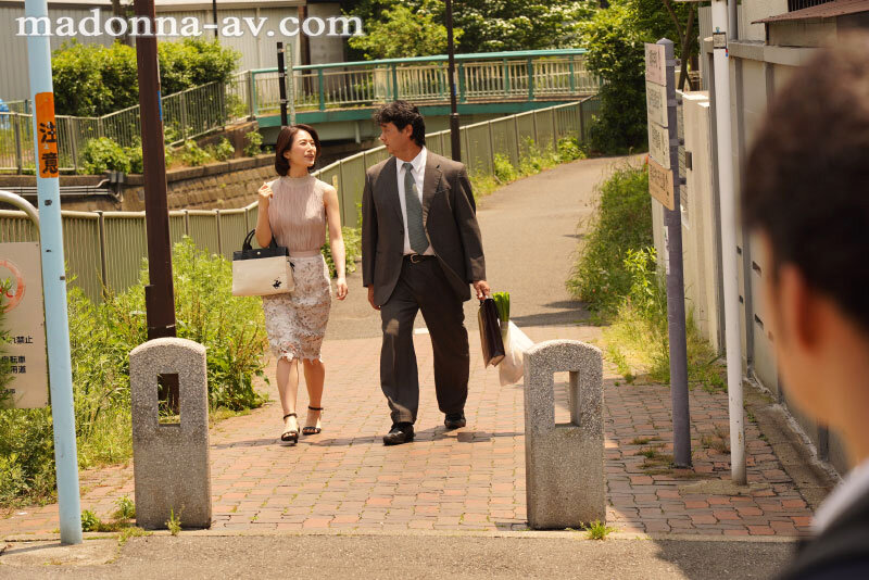 ＜熟女＞ 再婚する母へ…嫉妬した僕の止まらない中出し近親相姦 一場れい...