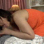 ＜熟女＞ 熟女の若い男根狩り！息子のチ〇ポをしゃぶって起こす淫乱お母さんの絡みつく性器！ 【FANZA】