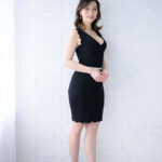 ＜熟女＞ 新人 松本翔子 48歳 AV DEBUT 完成された美貌、異次元のエロス、最高峰のアラフィフ人妻―。 【FANZA】