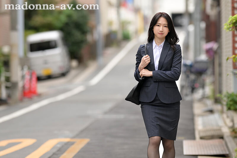 ＜熟女＞ 女上司、歪んだ刺激と躾に溺れるSM不倫性交。昼休みはダメな部...