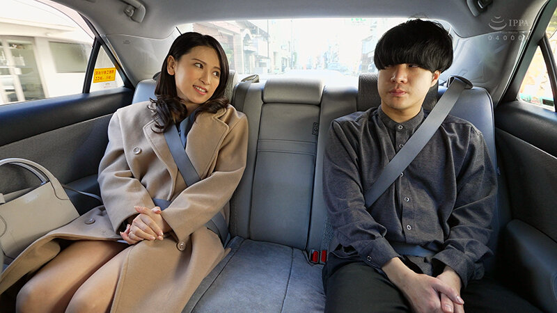 ＜熟女＞ 夫には言えない…義理の息子と私だけの絶対秘密！必要以上に距離...