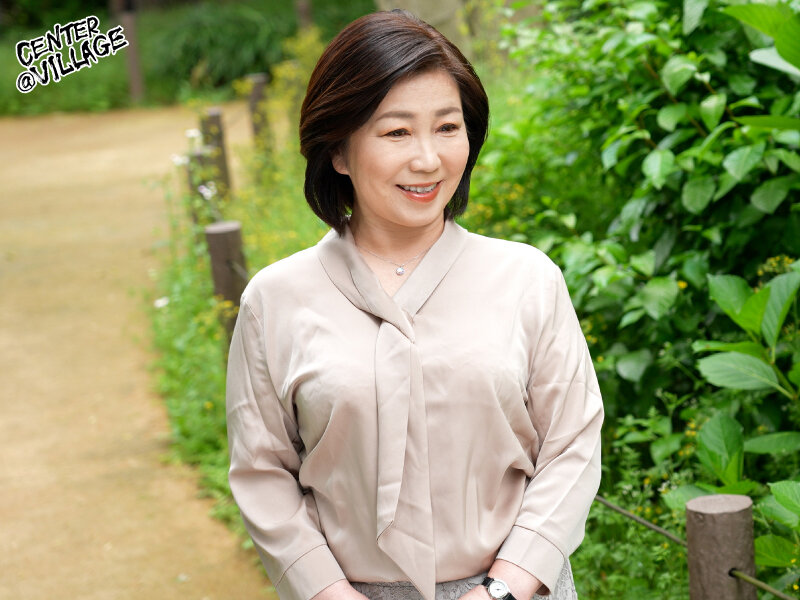 ＜熟女＞ 初撮り五十路妻ドキュメント 上田ゆき乃 【FANZA】