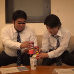 ＜熟女＞ ホテル盗撮 風俗未経験、ウブなのに隠れ巨根のイケメンサラリーマンが出張先で初めてのデリヘル体験でガチ本番 【FANZA】