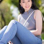 ＜熟女＞ 清楚に見えて1日5回オナニーをしても満たされない性欲オバケ 宮園咲良 30歳 AVデビュー！！ 【FANZA】