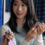 ＜熟女＞ 合鍵をもらった人妻が、男子学生が卒業するまで中出しされた一人暮らし部屋。 水戸かな 【FANZA】