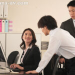 ＜熟女＞ 人事異動NTR エリートの僕が本社からきた訳ありエリートに地位も名誉も、そして、妻もすべて奪われた…。 木村玲衣 【FANZA】