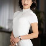 ＜熟女＞ 極上！！三十路奥さま初脱ぎAVドキュメント 山岸いずみ 【FANZA】