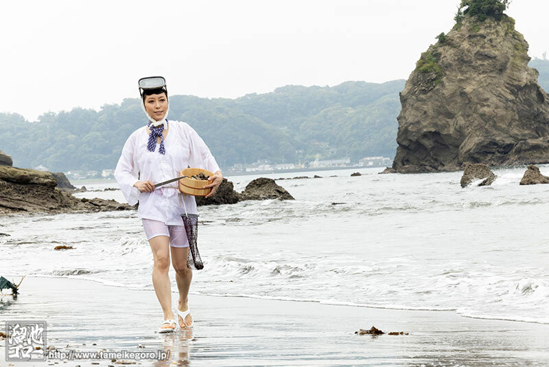 ＜熟女＞ 「アナタとヤリたい…！」 1年禁欲した中年夫婦のヤリまくり汗...