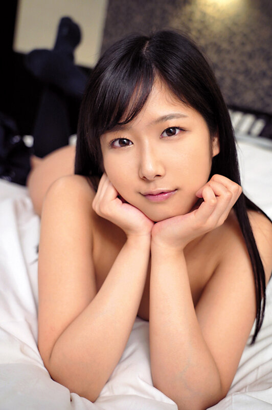 ＜熟女＞ ムチムチ制服ボディの卑猥な敏感おま●こに中出し挿入 File...