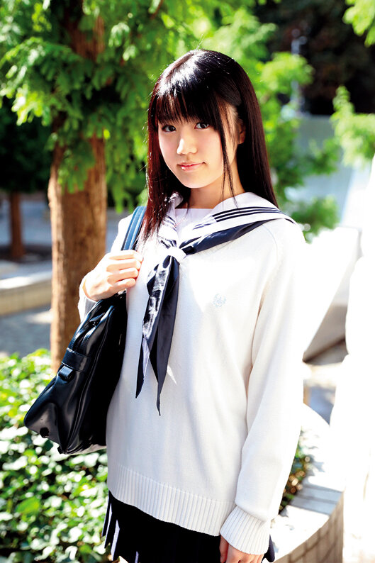 ＜熟女＞ 性支配を受け入れる無抵抗な美少女たち File.10 【FA...