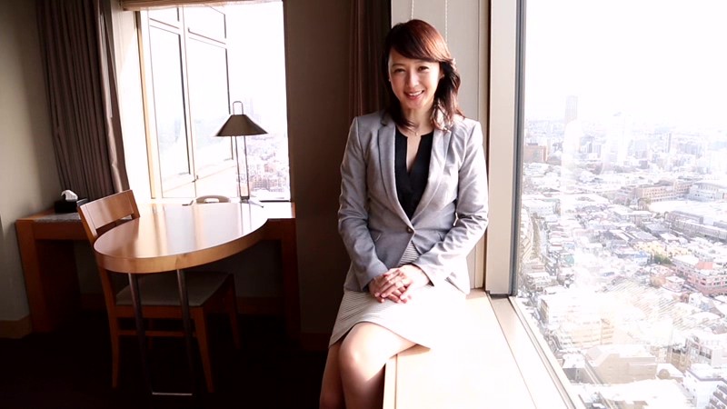 ＜熟女＞ 50代…人生最後の決断… 安野 由美 50歳 AVDebut...