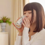 ＜熟女＞ 彼女が不在中に、中学時代付き合っていた元カノに10年ぶりに再会。 脱がしたらあの頃とは比べ物にならない色白Gカップ美巨乳に…理性を失って精子が尽きるまでハメまくった日 浜辺栞帆 【FANZA】