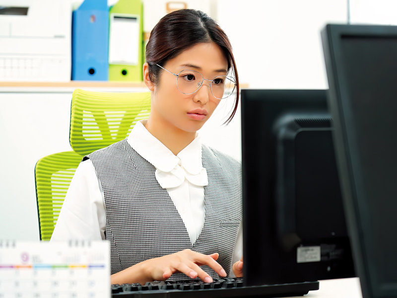 ＜熟女＞ 行き遅れた三十路女に気のある素振り見せたらマジ惚れされて一発...