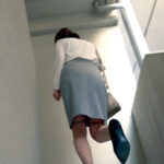 ＜熟女＞ ［閲覧注意］輪●レ●プ映像 ノーカット無編集「婦女強●犯罪記録」 無限絶頂！ クロロホルムとスタンガンで昏●、媚薬で錯乱 激しく抵抗する熟妻に容赦無い連続追撃中出しピストン！子宮の奥底までえぐり突かれ壊され堕ちて行く… 秋元美織 【FANZA】