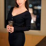 ＜熟女＞ 【奇跡の熟女】元舞台女優 奥様39歳 SNS＃精子提供で来た奥さんのHcup爆乳つかんでマンコ直射の連続種付け。怒涛の極太絶倫チンポ子宮キスに痙攣アクメ 【FANZA】